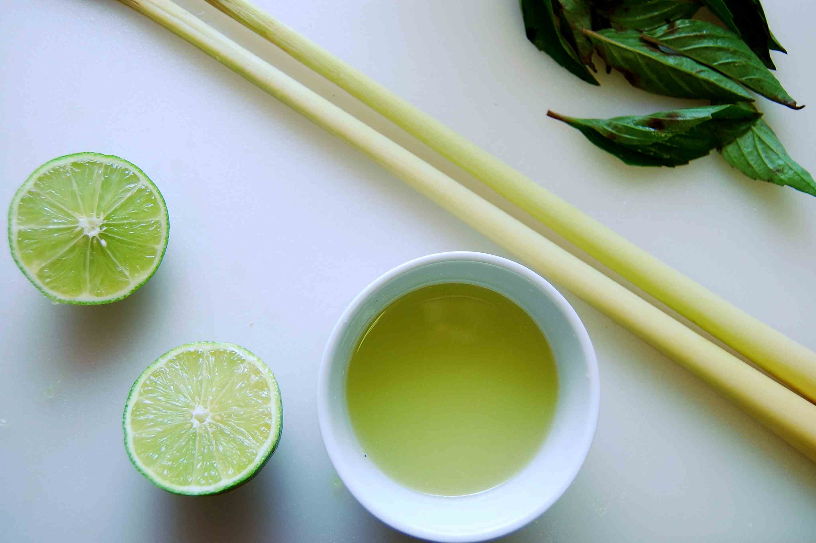 用香茅煮茶,并非泰国人之常见茶饮,只因其没有饮茶的习惯和喜好,所以