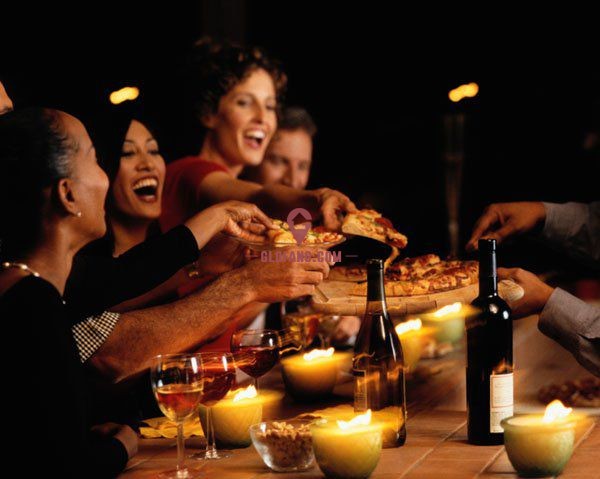 世界最繁琐的餐桌礼仪在加拿大吃饭需要注意的太多了