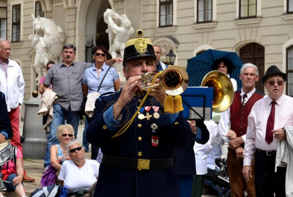 奥地利人口特征和关键统计数据_实用信息_资讯_外房网