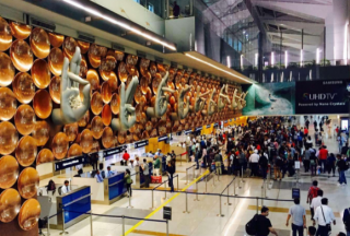 新德里机场（印度新德里机场）