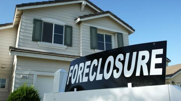 Foreclosures Are Up From Last Year��Should Buyers Act Fast To Get a Good Deal?