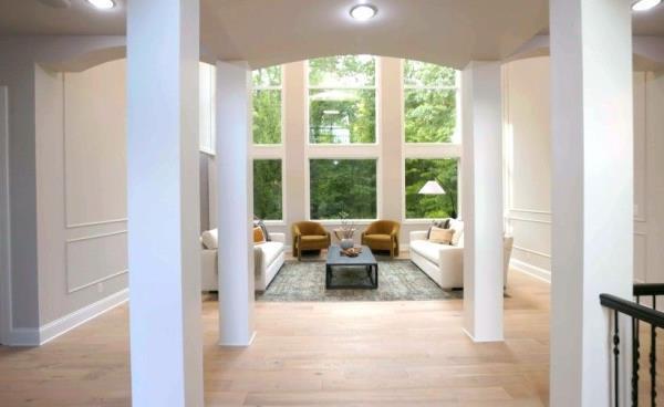 More contemporary wrapped pillars