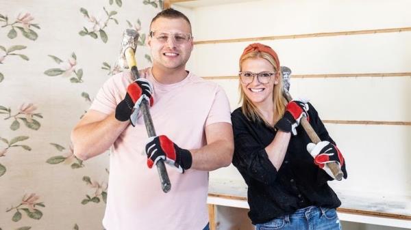 House Flipping Advice From the "Flip to A Million" Cast