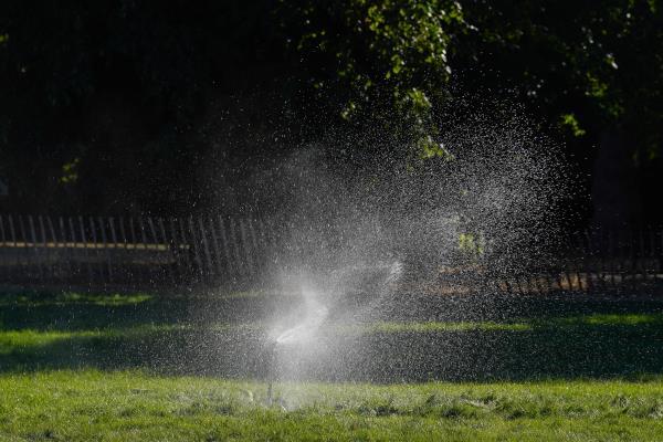 Hot weather in London