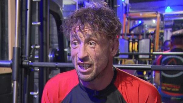 An amateur boxer from Chatham gives his take on Anthony Joshua's losing reaction 