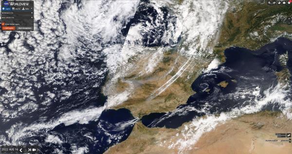 Madrid alarmed by smoke from Portugal wildfire 300 km away