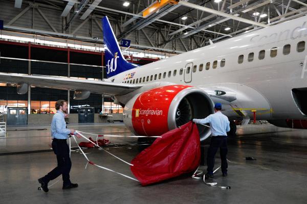 SAS aircrafts are prepared for long-term parking