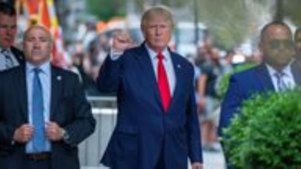 Donald Trump departs Trump Tower two days after FBI agents searched his Palm Beach home