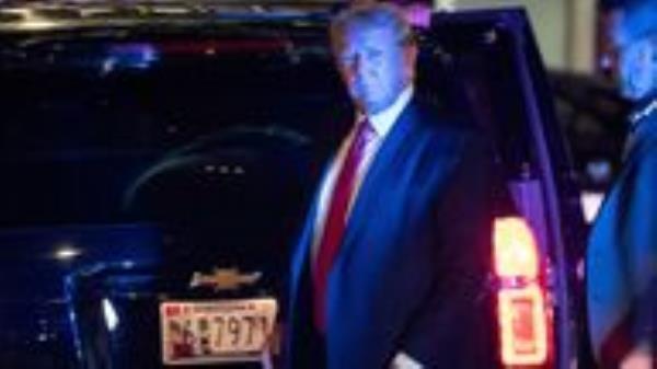 Donald Trump arrives at Trump Tower the day after FBI agents raided his Mar-a-Lago Palm Beach home, in New York City, U.S., August 9, 2022. REUTERS/David 'Dee' Delgado TPX IMAGES OF THE DAY
