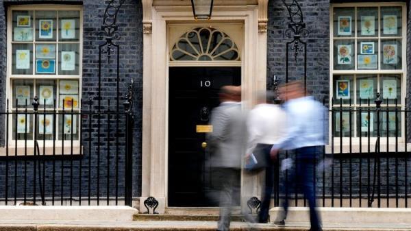 People arrive at 10 Downing Street in London, Monday, May 23, 2022. The general public is awaiting the release of Sue Gray's report into COVID lockdown breaches across Whitehall, the so called "Partygate". (AP Photo/Frank Augstein)
PIC:AP

