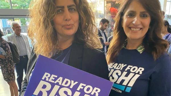 Anita Asudera, 54, 9left) and Neelam Kumar, 57, (right) are supporting Rishi Sunak because of his performance as chancellor 