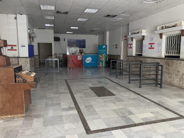 Cashiers without employees at the Ogero Mina��s Branch