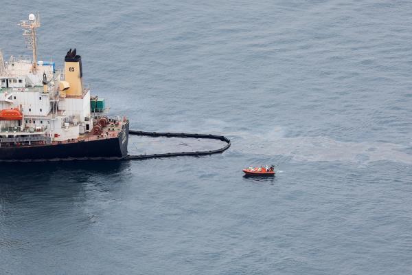 Oil leaking from bulk carrier off Gibraltar after tanker collision