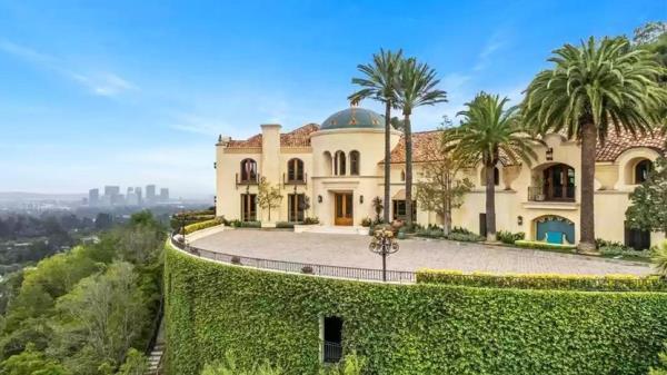 5 Wildly Lavish Homes That Are Still On the Market��Would You Buy Them if You Could?