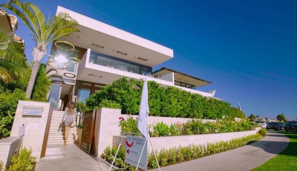 A brokers' open house in the O.C.