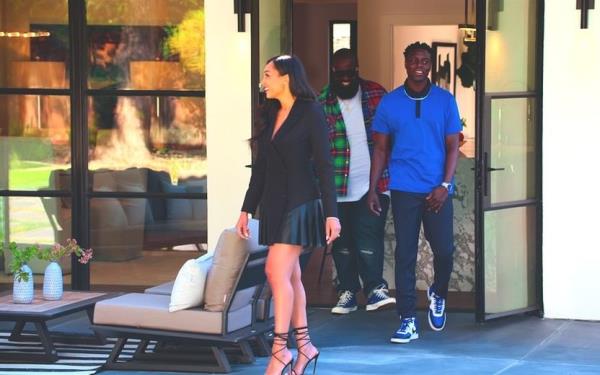 Brittany Marshall with clients