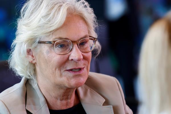 Weekly cabinet meeting in Berlin