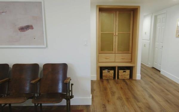 Locker like entryway closet