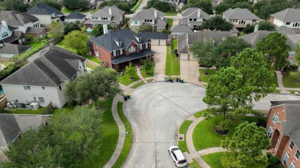 Mortgage Applications Fall to the Lowest Pace in 25 Years, as Interest Rates Nearing 7% Spook Buyers