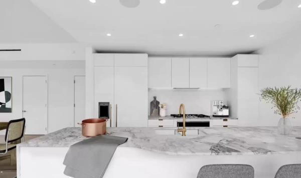 melissa mccarthy kitchen