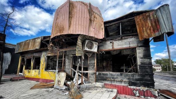 Chris Cunningham pictures from Lyman.Inside Lyman -  Destroyed shop
