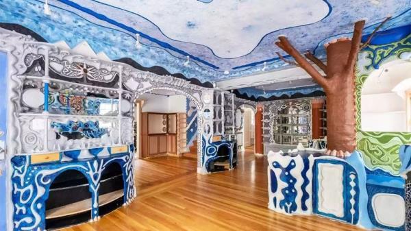 $825K Home in Sacramento Mesmerizing Viewers With Its Trippy, Whimsical Interiors