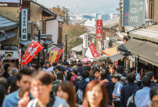 日本于10月11日解除对个人游客的禁令