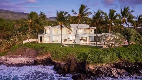 Maui��s Most Expensive Listing Is This $35M Modern Mansion With a Whale-Watching Perch