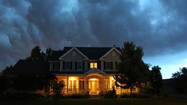 How to Avoid Unexpectedly Buying a Haunted House��Because It Could Happen to You