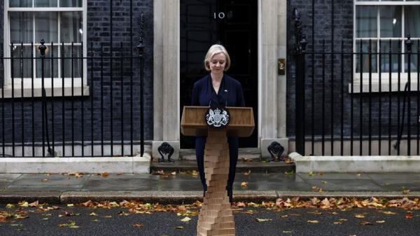 British Prime Minister Liz Truss announces her resignation, outside Number 10 Downing Street, London, Britain October 20, 2022. REUTERS/Henry Nicholls
