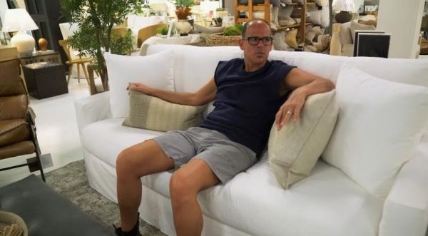 Lemonis picks out a stain resistant couch.