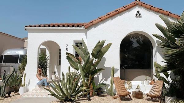 Buy Blanco Bungalow: This SoCal Home��and Adorable Star of Instagram��Is Now for Sale for $1.1M