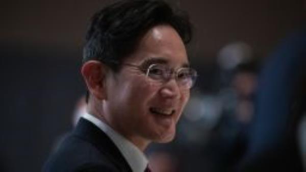 SEOUL, SOUTH KOREA - MAY 10: Samsung Electronics Co. Vice Chairman Lee Jae-yong, attends an inaugural dinner of the South Korean President Yoon Suk-yeol at a hotel on May 10, 2022 in Seoul, South Korea. President Yoon Suk-yeol took the oath of office Tuesday, vowing to rebuild the nation on the foundation of a liberal democracy and market economy, and offering to revive North Korea's economy with an "audacious plan" should it take steps to denuclearize. (Photo by Jeon Heon-Kyun - Pool/Getty Images)