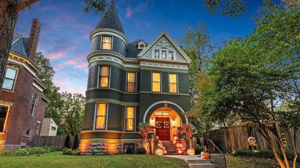 Cute or Creepy? A Kentucky Victorian Is Back on the Market, Sporting a Spooky New Look for Halloween