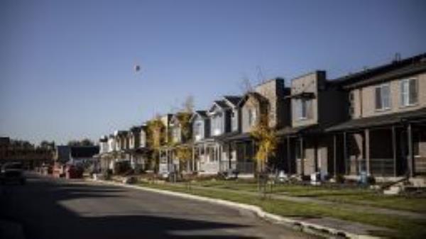 Newly constructed homes at a development in Thornton, Colorado, US, on Monday, Oct. 10, 2022. US mortgage rates last week jumped to a 16-year high, marking the seventh-straight weekly increase and spurring the worst slump in home loan applications since the depths of the pandemic. Photographer: Chet Strange/Bloomberg via Getty Images