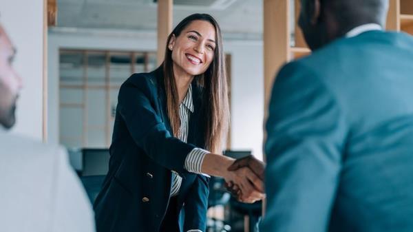 Should You Use the Same Real Estate Agent to Buy and Sell a Home?