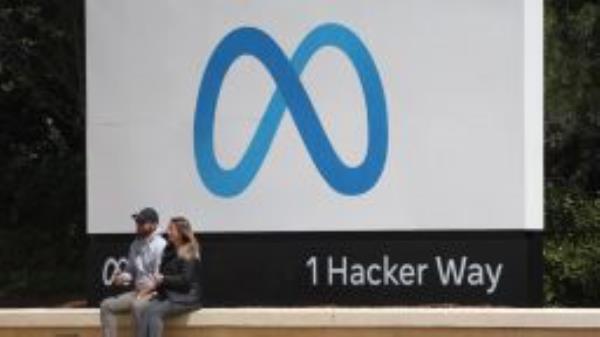 MENLO PARK, CALIFORNIA - APRIL 28: A sign is posted in front of meta headquarters on April 28, 2022 in Menlo Park, California. Facebook parent company meta reported better-than-expected first quarter earnings per share of $2.72 compared to analyst expectations of $2.56. Revenue for the quarter fell short at $27.91 billion compared to the expected $28.24 billion. (Photo by Justin Sullivan/Getty Images)