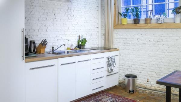 What Is a Kitchenette? A Space-Saving Alternative to a Chef��s Kitchen
