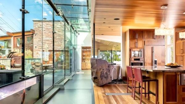 No Stones Allowed: Boulder��s ��Glass House�� Offers Crystal-Clear Views for $13M
