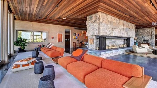 5 Fascinating Homes for Fans of Frank Lloyd Wright Available Now