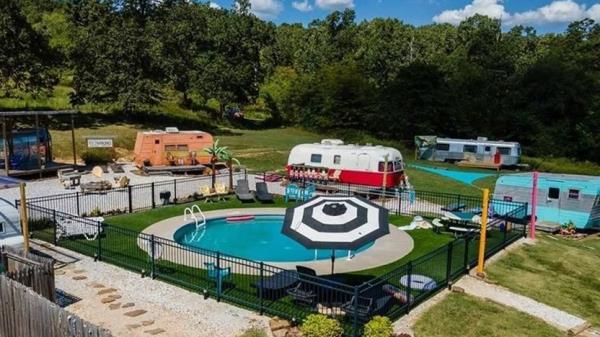 A Retro RV Resort in Arkansas Needs a New Owner To Keep the Seller��s Dream Alive