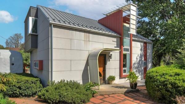 Quirky in Omaha: Historic Carriage House Reimagined by Artist Inspires Awe and Whimsy