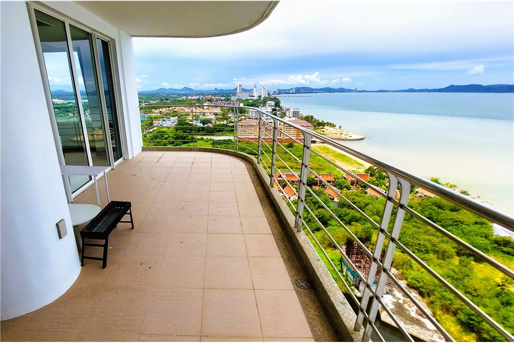泰国芭提雅皇家海滩海景公寓148平方米2卧2卫出售，编号50892