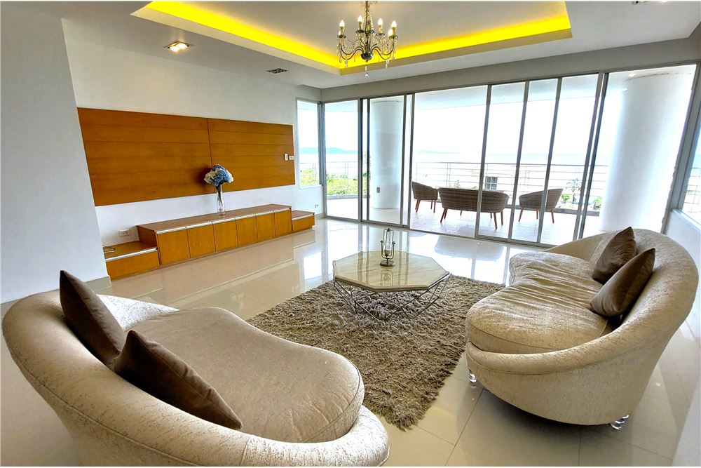 泰国芭提雅皇家海滩公寓268平方米3卧4卫出售