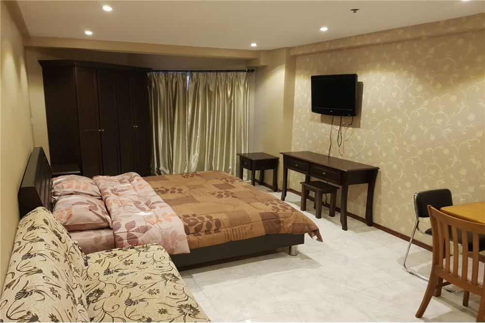 泰国芭提雅中天公寓34平方米1卧1卫出售，编号50861