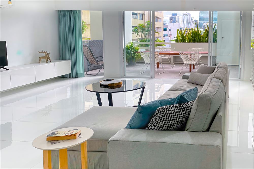 泰国曼谷市中心水晶花园两室两卫大露台豪华公寓出售，编号50953