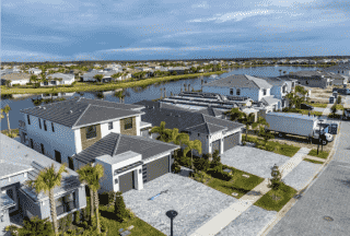 �����պ���2000�ڹ����Ѻծȯ�����Դ�ѹ�������ʣ�Ϊ��ѡ��·��